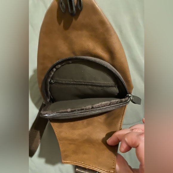 NWT Holybird Sling Bag- Mid and Dark Brown - Picture 6 of 9